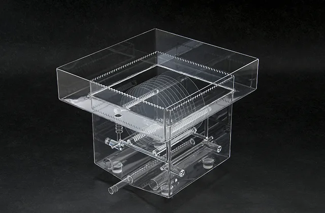 Quartz cleaning tank